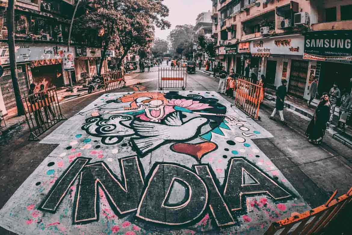 Bridging The Gap: Here Are The Most Useful Apps For Expat Employees In India